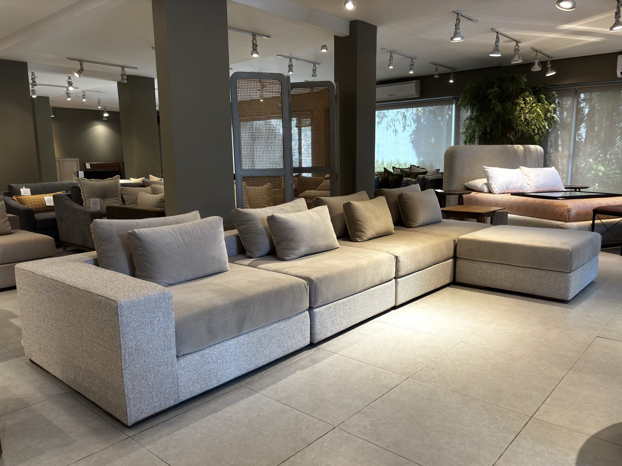 M Sectional | Ash Honey | Jumbo Staunch Almond / Supervio Taupe