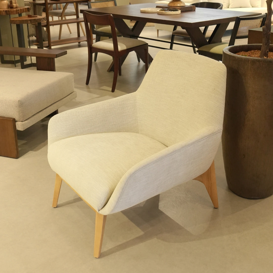 Rizal Lounge Chair | Gebling Cloud