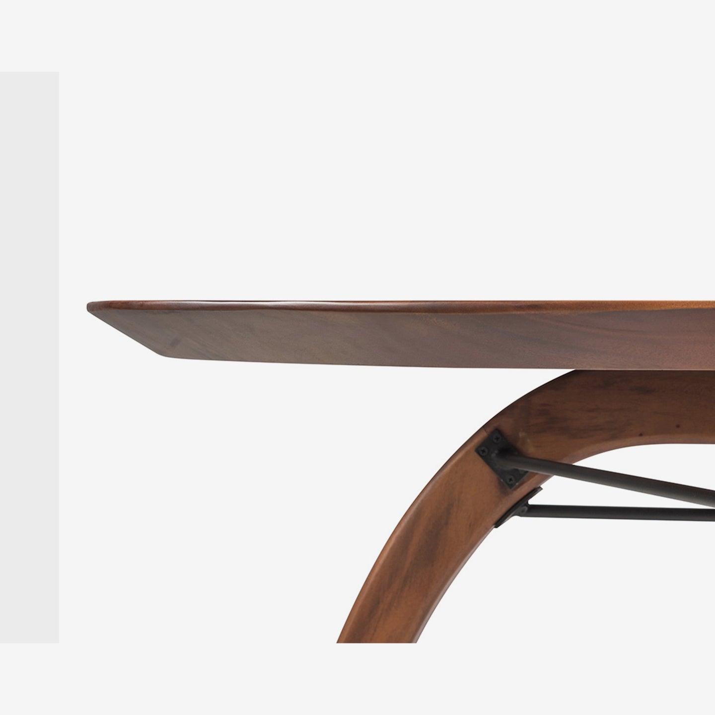 Embla Table
