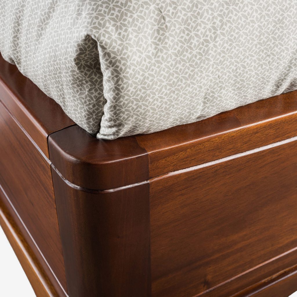 Sleigh Bed